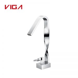 Special design brass single hole single lever bathroom sink faucet in Chrome 8211A0CH